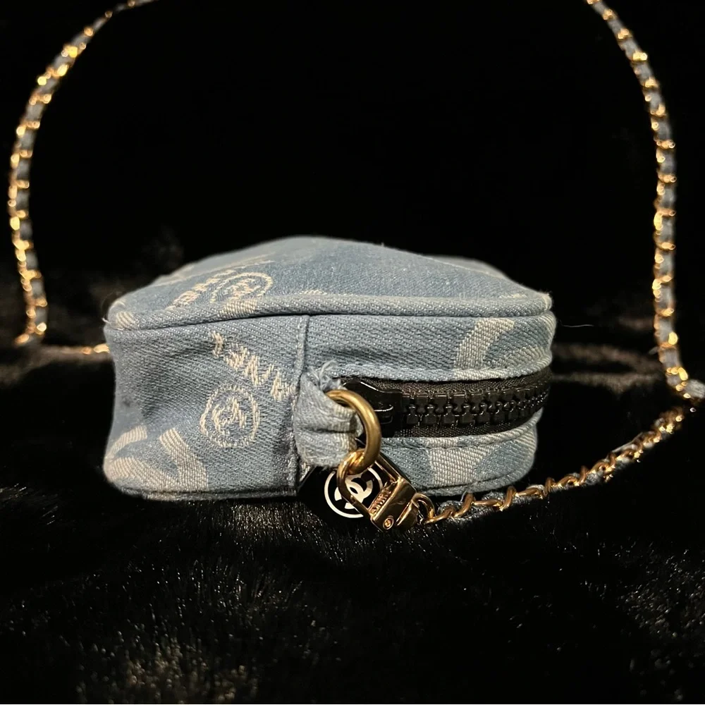 Chanel Beaute Blue Denim Logo Crossbody - Picture 6 of 12